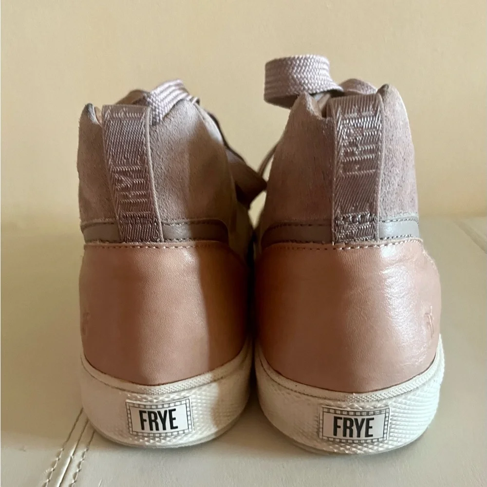 Frye Gia Lug Trail Sneaker size 9.5 M